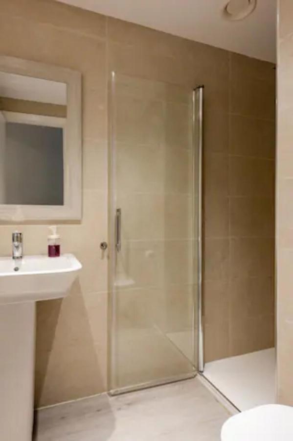 Nuevo Apartamento Lujo Playa Malagueta-Centro Malaga Luaran gambar